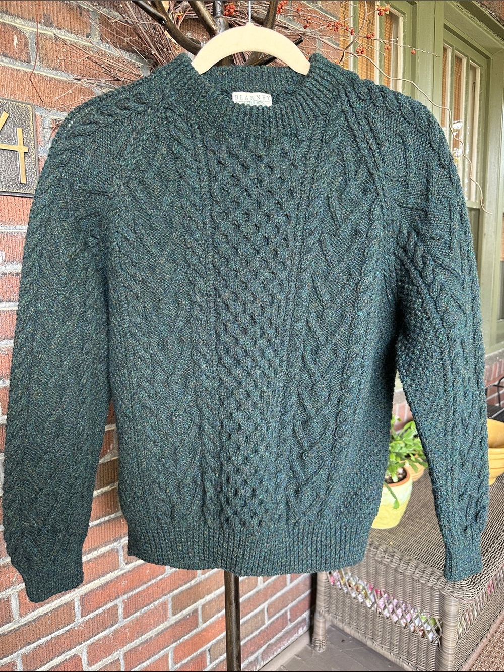 Blarney Woolen Mills chunky green wool cable knit fisherman Irish sweater. Sz L